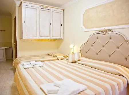 Hotel Tahiti Viareggio