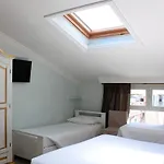 Tahiti Hotel 3*