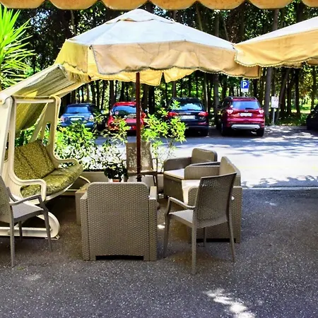 Tahiti Otel 3*