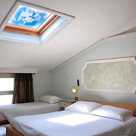 Tahiti Hotel 3*