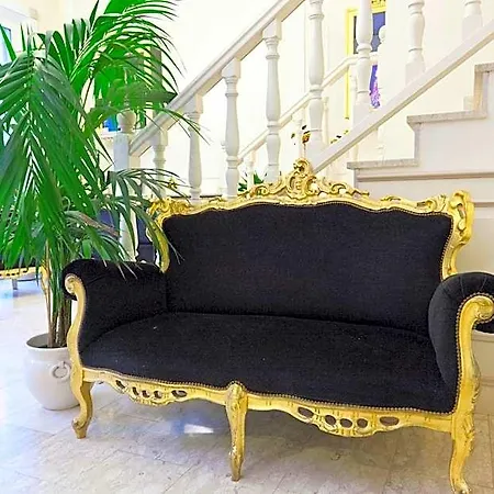 Tahiti Hotel 3*