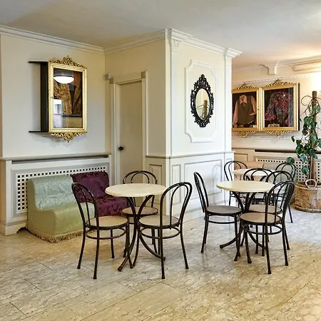 Tahiti Hotel Viareggio