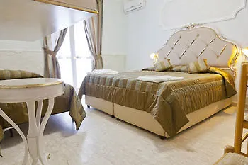 Tahiti Hotel Viareggio
