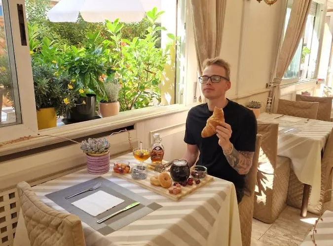 Hotel Tahiti Viareggio